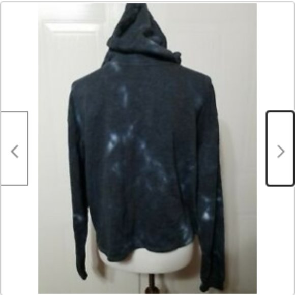 Polaroid Women's Gray Graphic Sweater - Picture 2 of 4